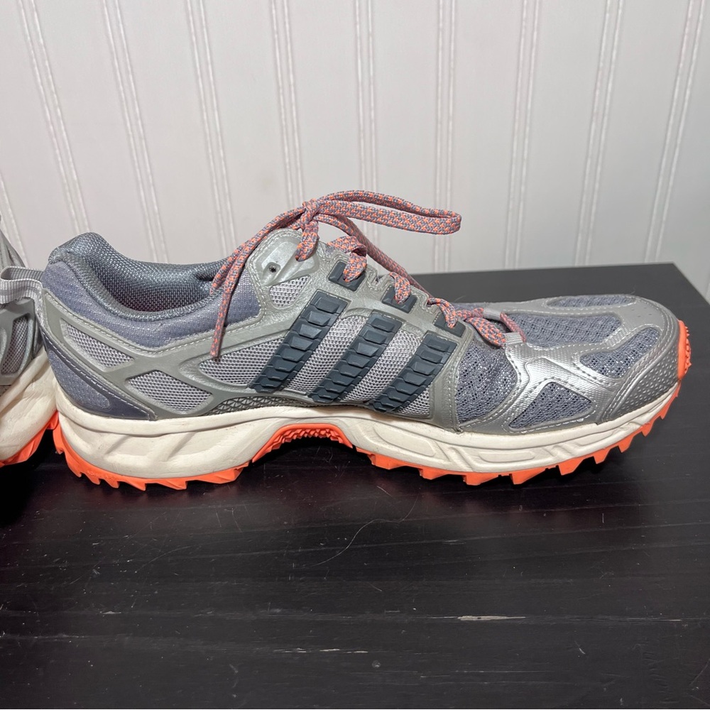 Adidas Kanadia TR 6 Trail Running Shoes Women’s 9.5 Gray Orange Gorpcore D66511 - Picture 10 of 14